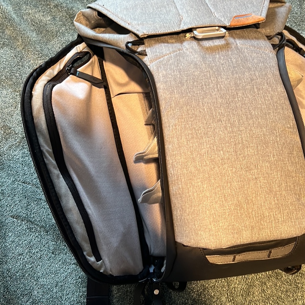 PeakDesign Backpack - Picture 4 of 6